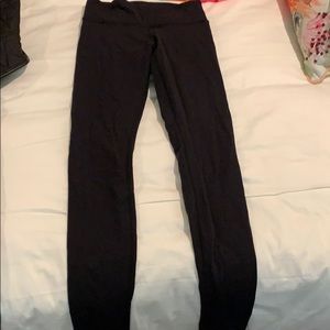 Black lululemon leggings